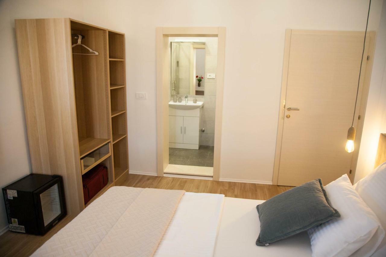 Soukki Town Centre Suites 1 สปลิท ภายนอก รูปภาพ