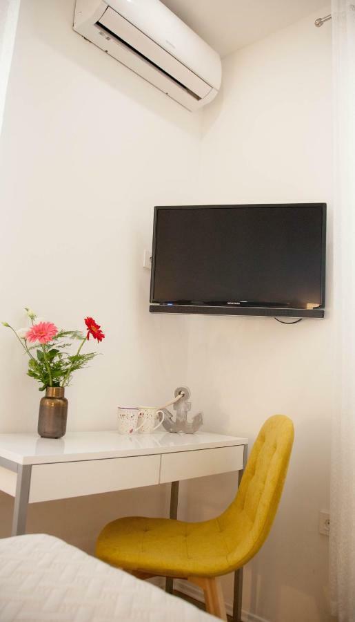 Soukki Town Centre Suites 1 สปลิท ภายนอก รูปภาพ